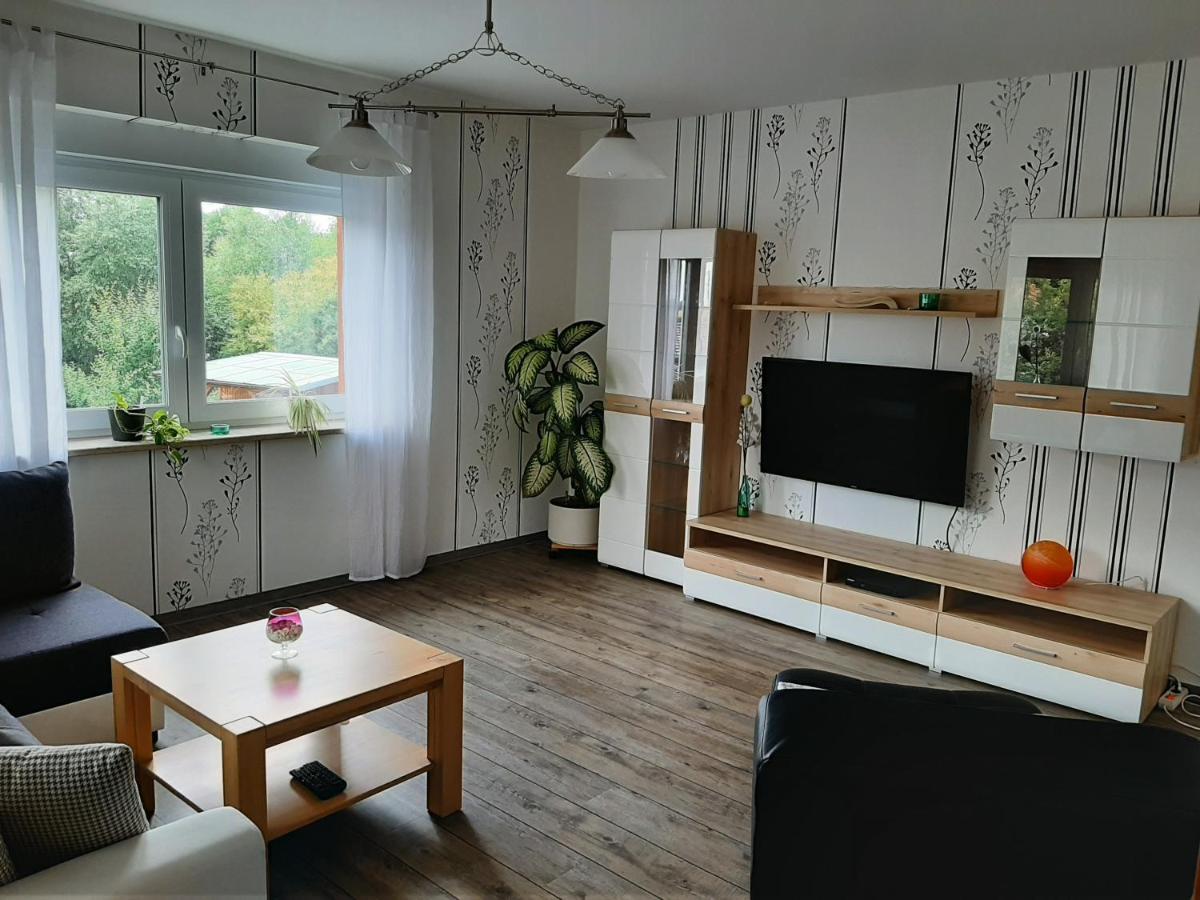 Flotte Biene In Buggow Holiday home *