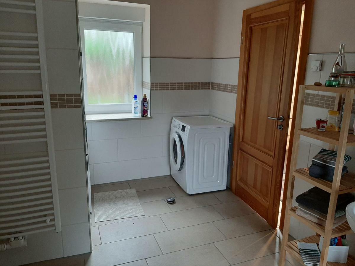 Flotte Biene In Buggow Holiday home *